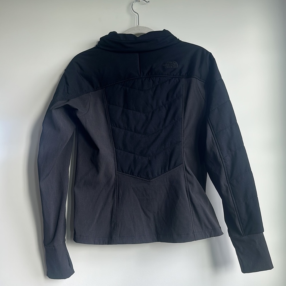 Women’s The North Face Jacket - Picture 3 of 5